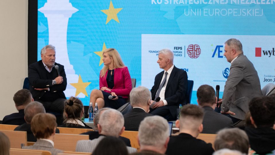 Aleksander Kwaśniewski, Katarzyna Pisarska, Marek Belka & Bartosz Wieliński